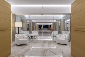thumbnail: Interior entrance