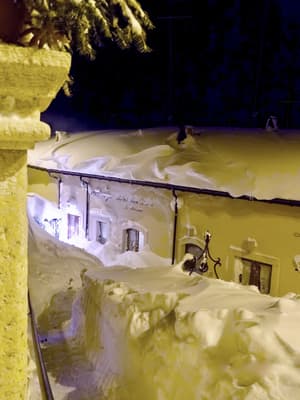 thumbnail: Interior