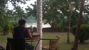 thumbnail: Outdoor dining