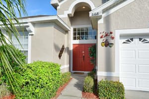 thumbnail: Exterior detail