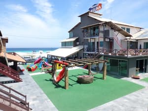 thumbnail: Bar (on property)