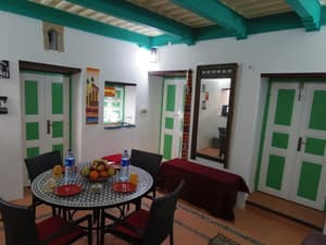 thumbnail: In-room dining