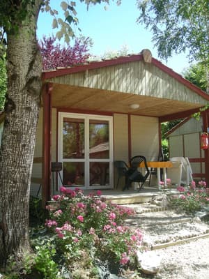 thumbnail: Front of property