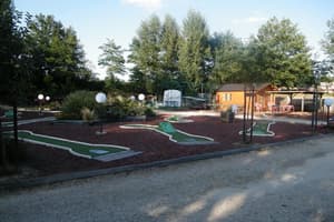 thumbnail: Mini-golf