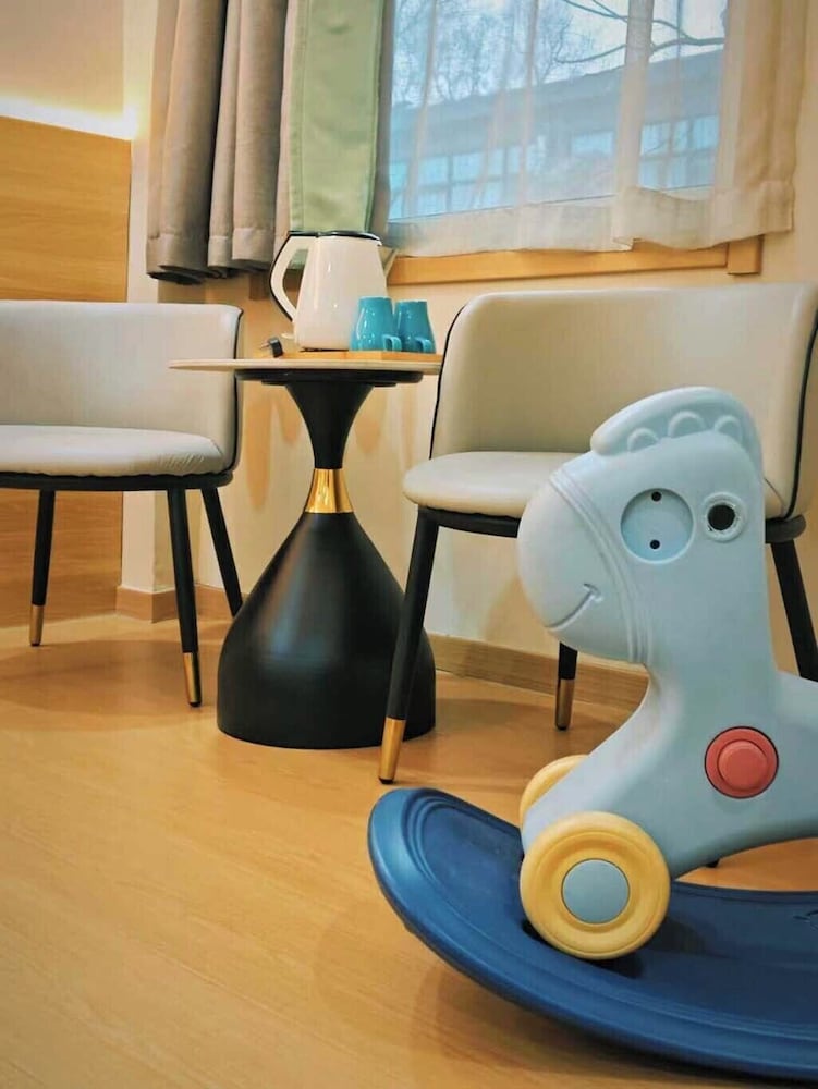 Children's theme room