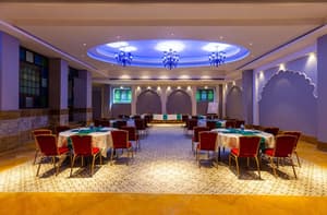thumbnail: Restaurant