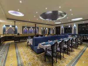 thumbnail: Restaurant