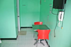 thumbnail: In-room dining