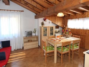 thumbnail: In-room dining