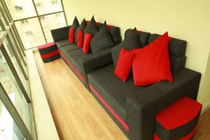 thumbnail: Lobby sitting area