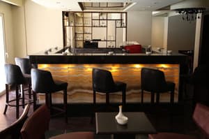 thumbnail: Bar (on property)