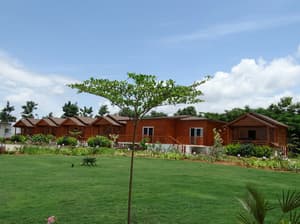 thumbnail: Property grounds
