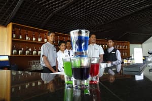 thumbnail: Bar (on property)