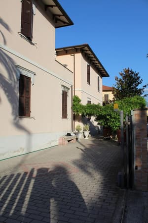 thumbnail: General view