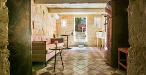 thumbnail: Courtyard view