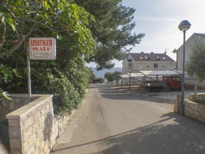 thumbnail: Front of property