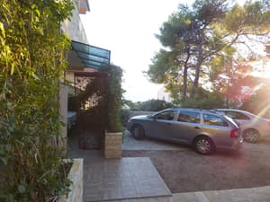 thumbnail: Parking