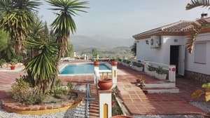 thumbnail: Outdoor pool