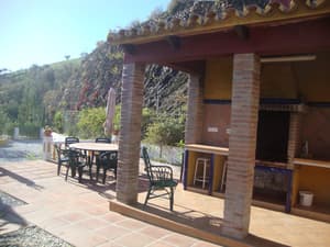 thumbnail: BBQ/picnic area
