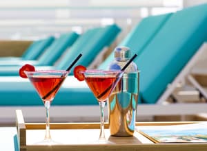 thumbnail: Bar (on property)