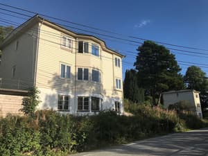 thumbnail: Exterior
