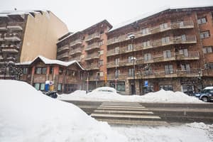 thumbnail: Exterior