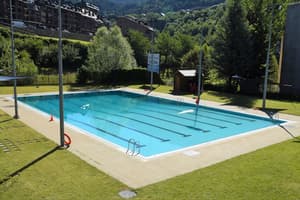 thumbnail: Outdoor pool