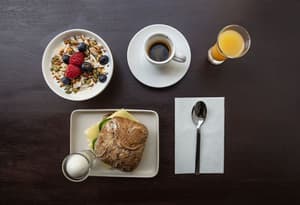 thumbnail: Breakfast area