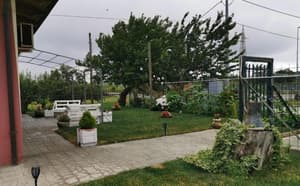 thumbnail: Property grounds