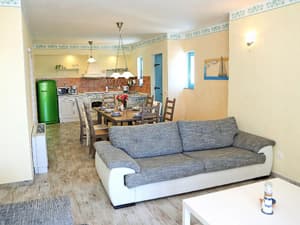 thumbnail: General view