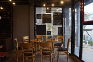thumbnail: Restaurant
