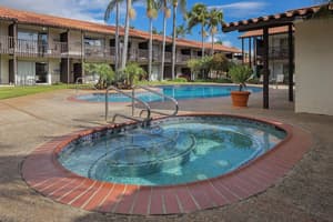 thumbnail: Outdoor pool