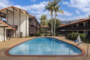 thumbnail: Outdoor pool