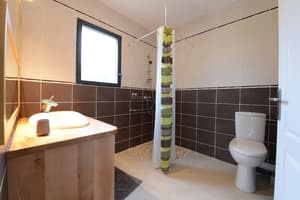 thumbnail: Bathroom shower