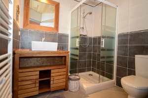 thumbnail: Bathroom shower
