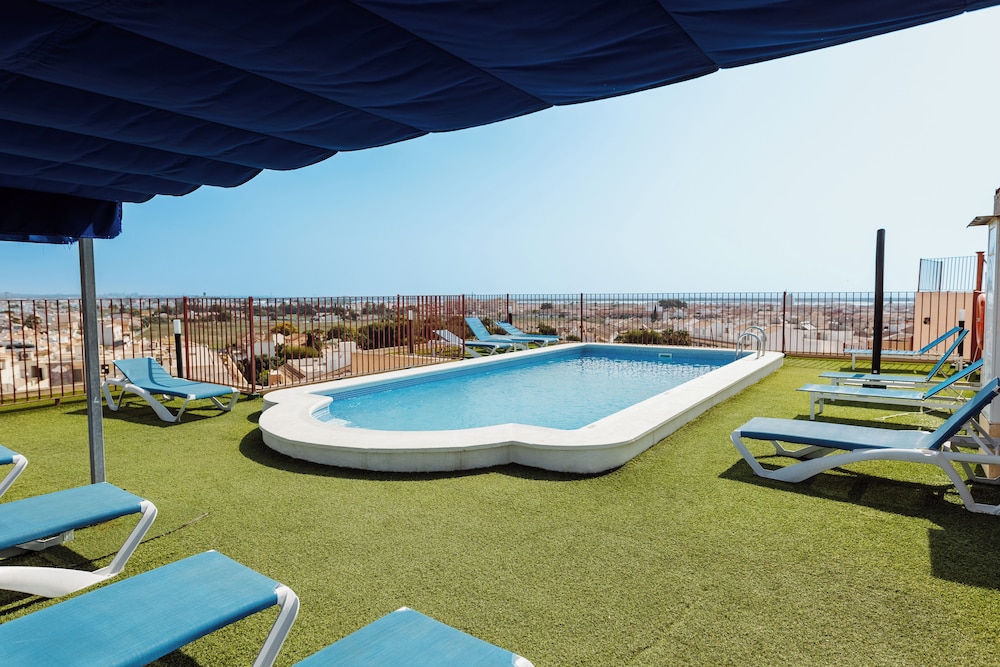 Rooftop pool