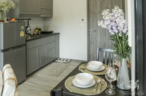 thumbnail: In-room dining
