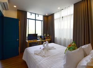 thumbnail: Interior