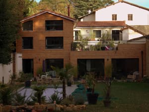 thumbnail: Exterior