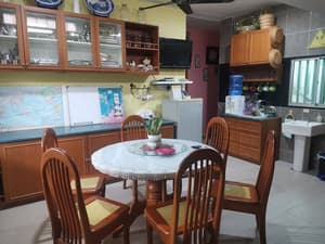 thumbnail: In-room dining