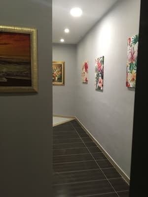 thumbnail: Hallway