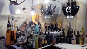 thumbnail: Bar (on property)