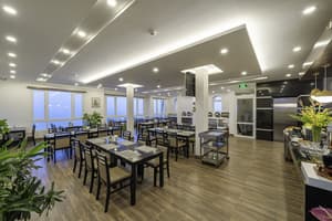 thumbnail: Restaurant