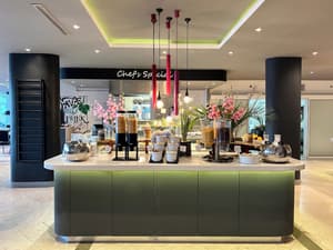 thumbnail: Breakfast buffet