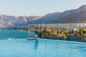 thumbnail: Rooftop pool