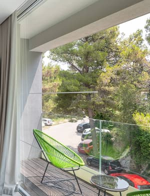 thumbnail: Balcony