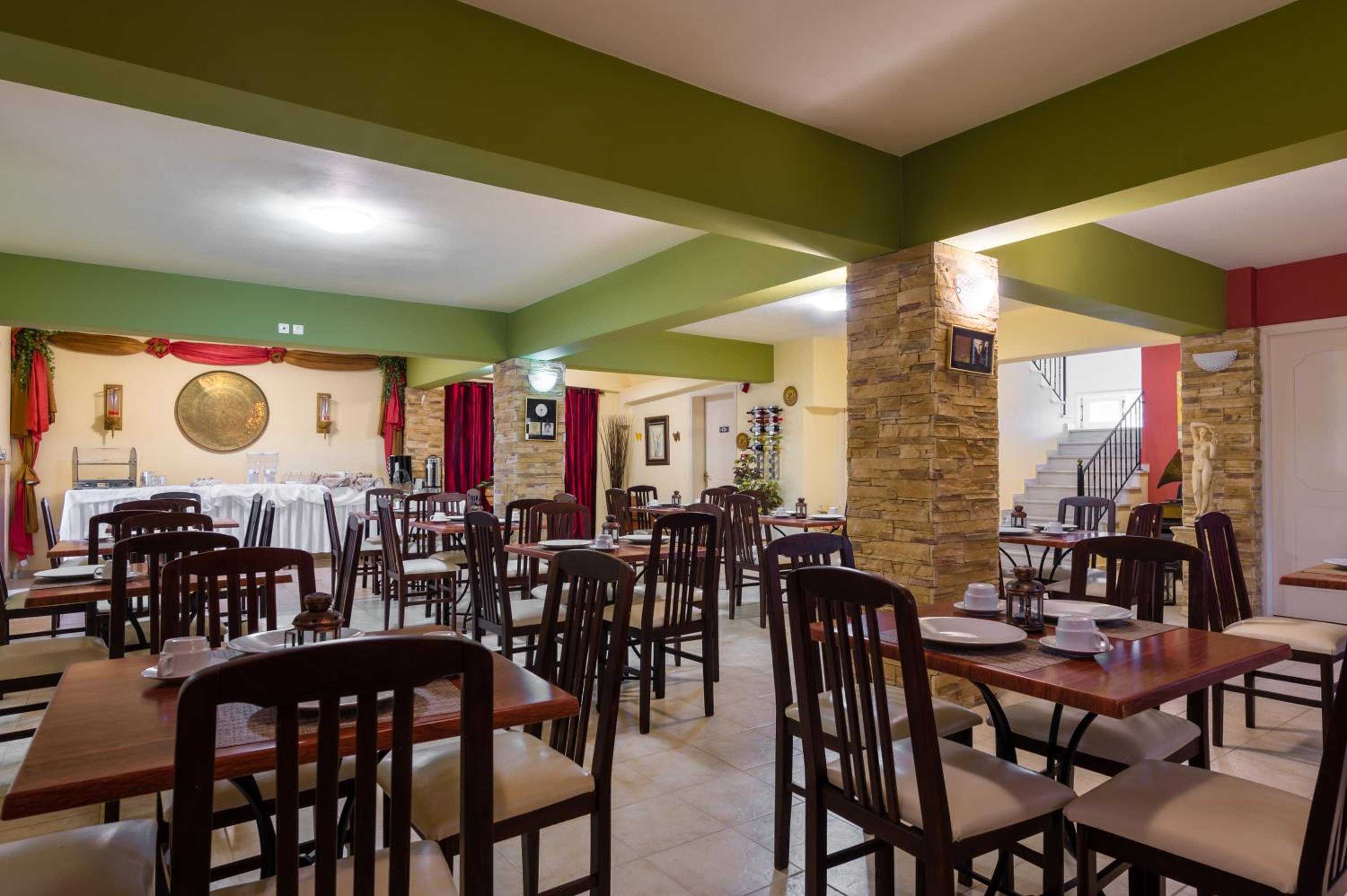 Restaurant-cafeteria