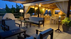 thumbnail: Terrace/patio
