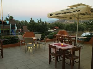thumbnail: Outdoor dining