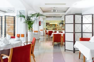 thumbnail: Restaurant